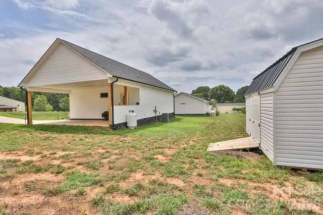 1307 Unifi Industrial Drive, Yadkinville, NC 27055
