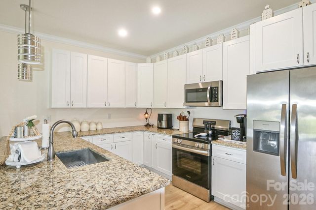 1307 Unifi Industrial Drive, Yadkinville, NC 27055