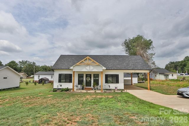 1307 Unifi Industrial Drive, Yadkinville, NC 27055