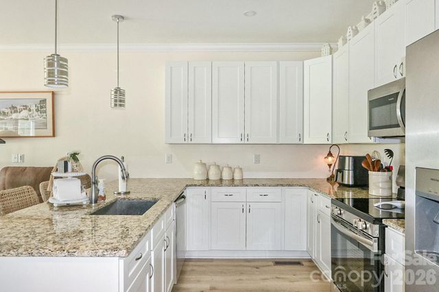 1307 Unifi Industrial Drive, Yadkinville, NC 27055