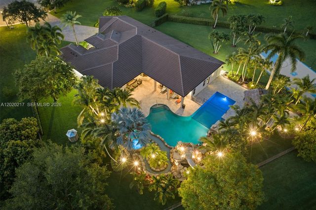 10018 Laurel Rd, Davie, FL 33328