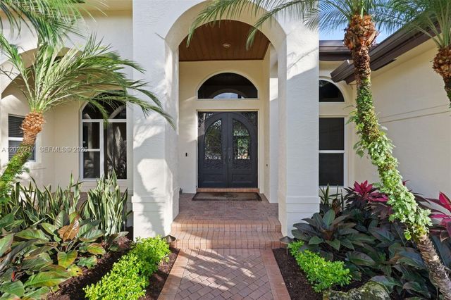 10018 Laurel Rd, Davie, FL 33328