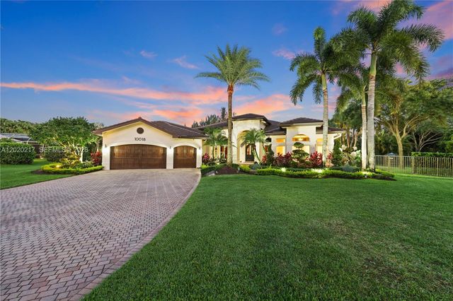 10018 Laurel Rd, Davie, FL 33328