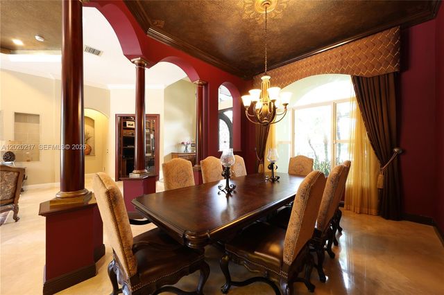 10018 Laurel Rd, Davie, FL 33328