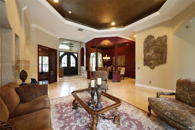 10018 Laurel Rd, Davie, FL 33328