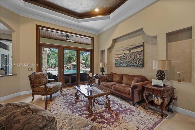 10018 Laurel Rd, Davie, FL 33328