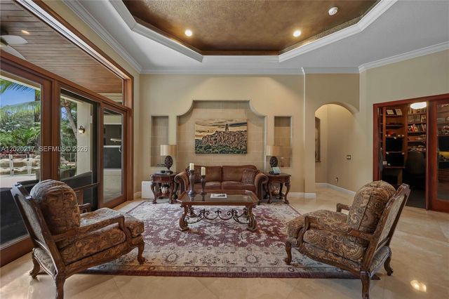 10018 Laurel Rd, Davie, FL 33328