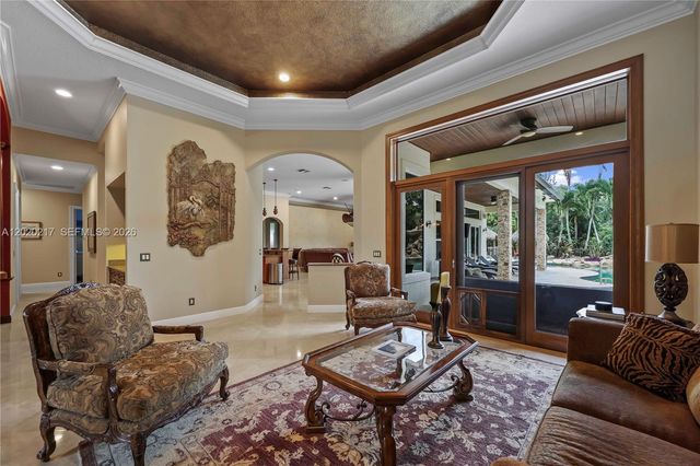 10018 Laurel Rd, Davie, FL 33328