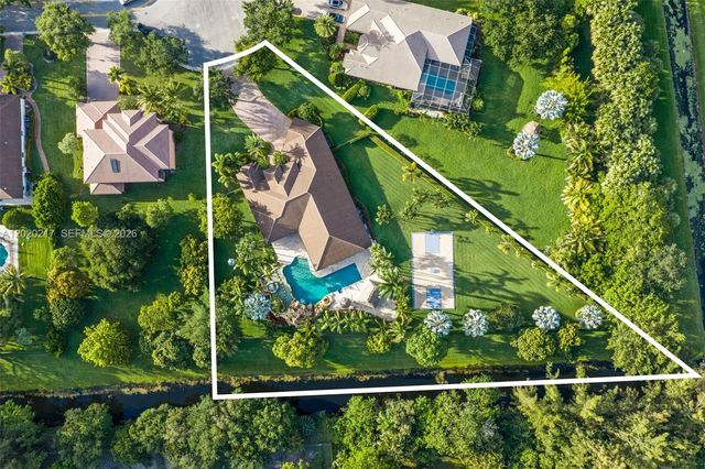 10018 Laurel Rd, Davie, FL 33328