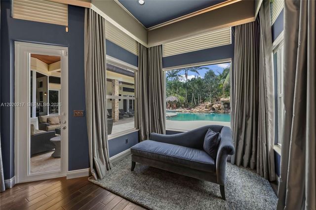 10018 Laurel Rd, Davie, FL 33328
