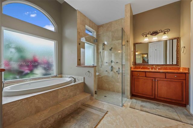 10018 Laurel Rd, Davie, FL 33328