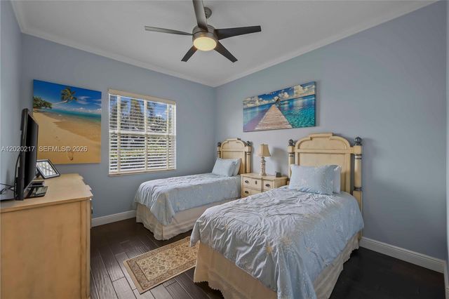 10018 Laurel Rd, Davie, FL 33328