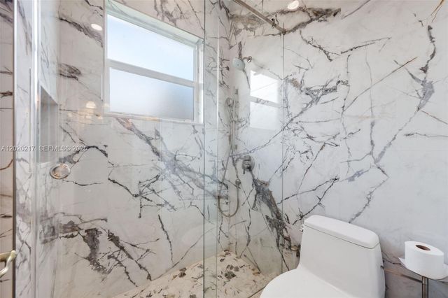 10018 Laurel Rd, Davie, FL 33328