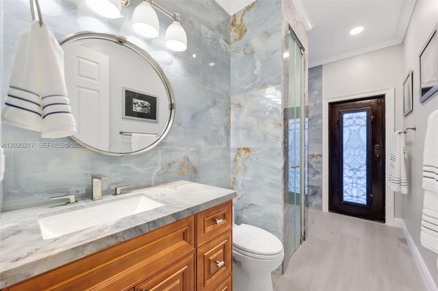 10018 Laurel Rd, Davie, FL 33328