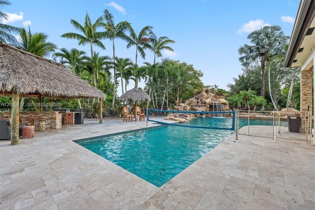 10018 Laurel Rd, Davie, FL 33328