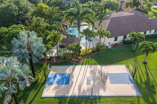 10018 Laurel Rd, Davie, FL 33328