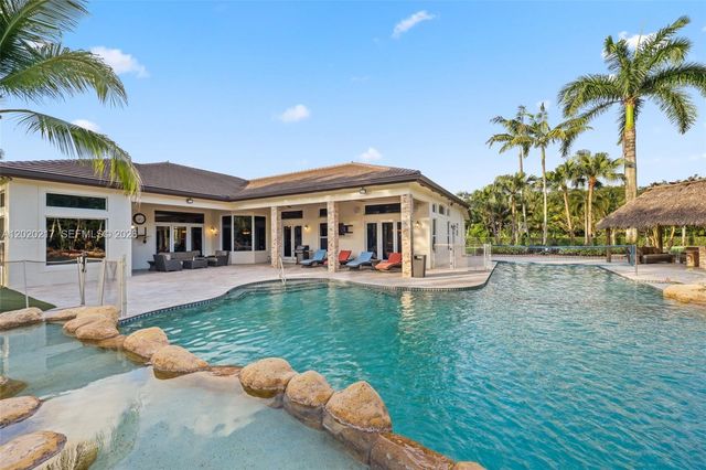 10018 Laurel Rd, Davie, FL 33328