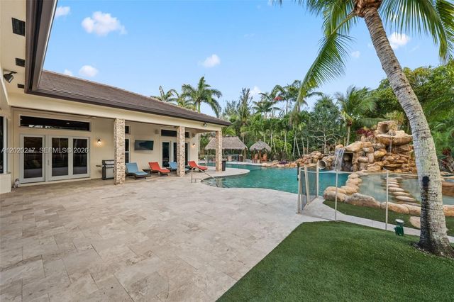 10018 Laurel Rd, Davie, FL 33328