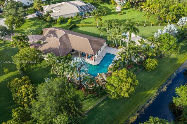 10018 Laurel Rd, Davie, FL 33328