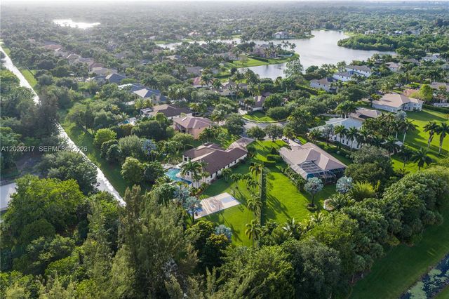 10018 Laurel Rd, Davie, FL 33328