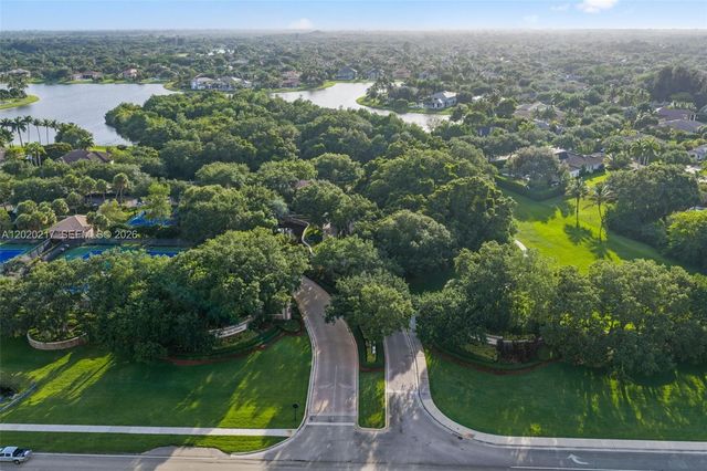 10018 Laurel Rd, Davie, FL 33328