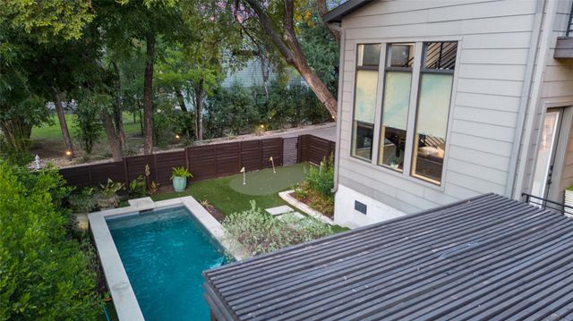 2811 Del Curto RD A, Austin, TX 78704