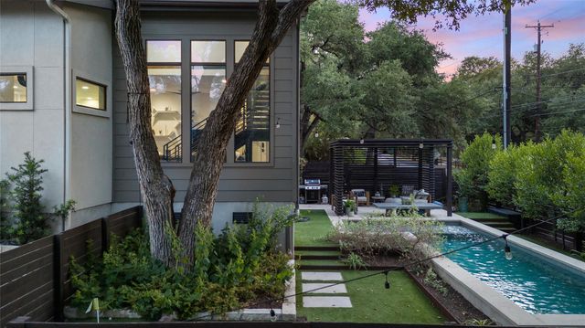 2811 Del Curto RD A, Austin, TX 78704