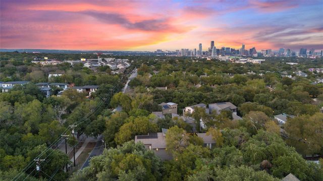 2811 Del Curto RD A, Austin, TX 78704