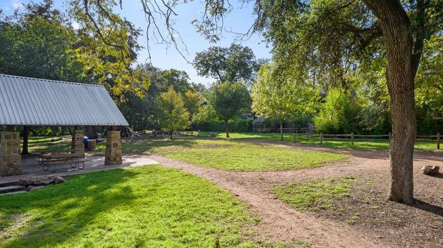 2811 Del Curto RD A, Austin, TX 78704