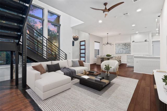 2811 Del Curto RD A, Austin, TX 78704