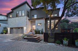 2811 Del Curto RD A, Austin, TX 78704