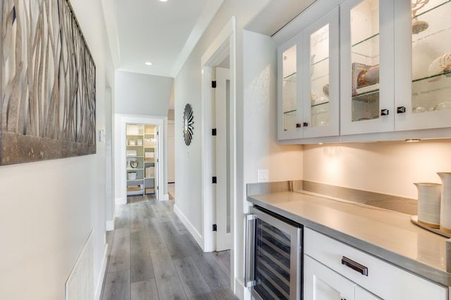 784 Grandview Dr, Folsom, CA 95630