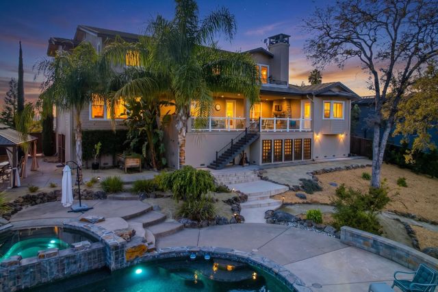 784 Grandview Dr, Folsom, CA 95630