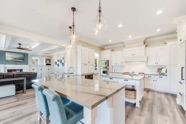 784 Grandview Dr, Folsom, CA 95630