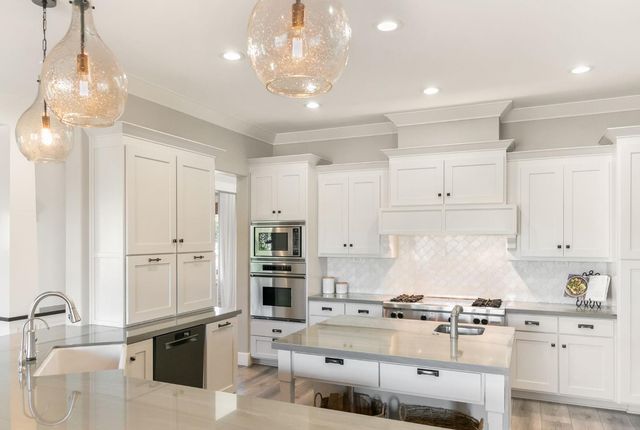 784 Grandview Dr, Folsom, CA 95630