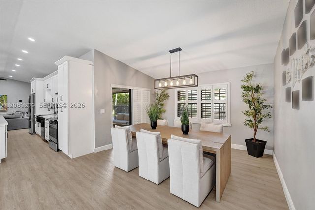 1871 NW 107th Ave, Plantation, FL 33322