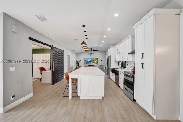 1871 NW 107th Ave, Plantation, FL 33322