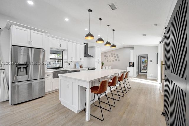 1871 NW 107th Ave, Plantation, FL 33322