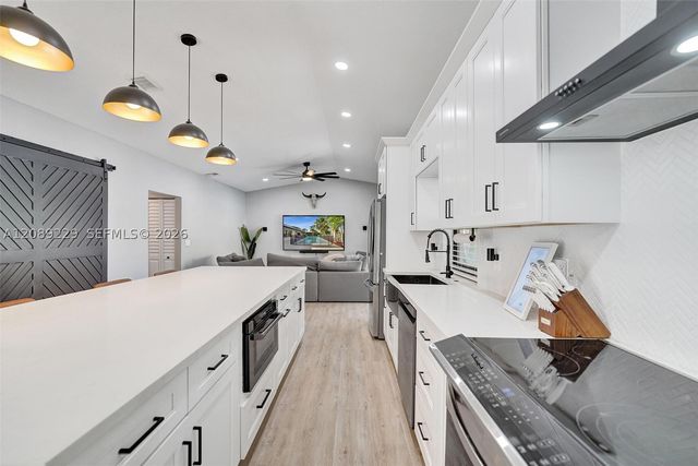 1871 NW 107th Ave, Plantation, FL 33322