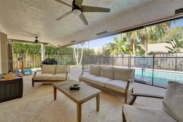 1871 NW 107th Ave, Plantation, FL 33322