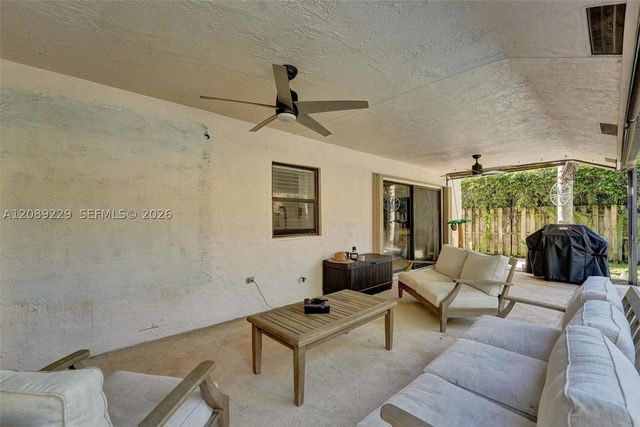 1871 NW 107th Ave, Plantation, FL 33322