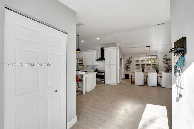 1871 NW 107th Ave, Plantation, FL 33322