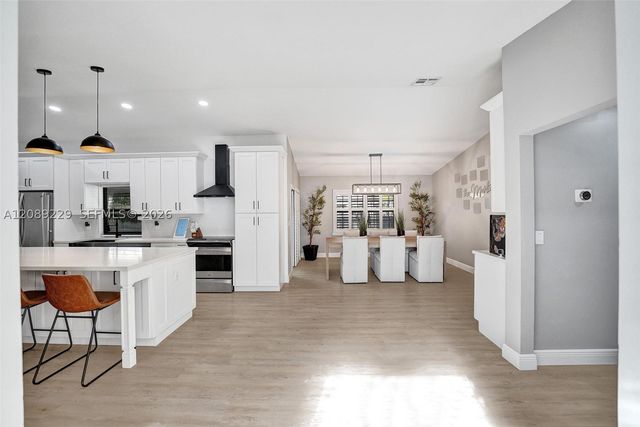 1871 NW 107th Ave, Plantation, FL 33322