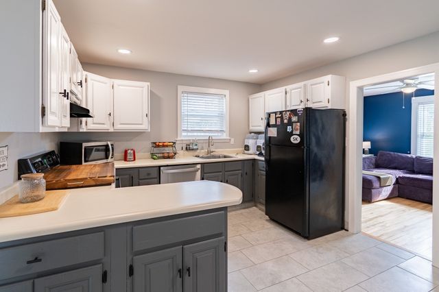 45 S Pine St, Haverhill, MA 01835