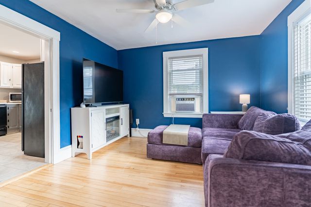45 S Pine St, Haverhill, MA 01835