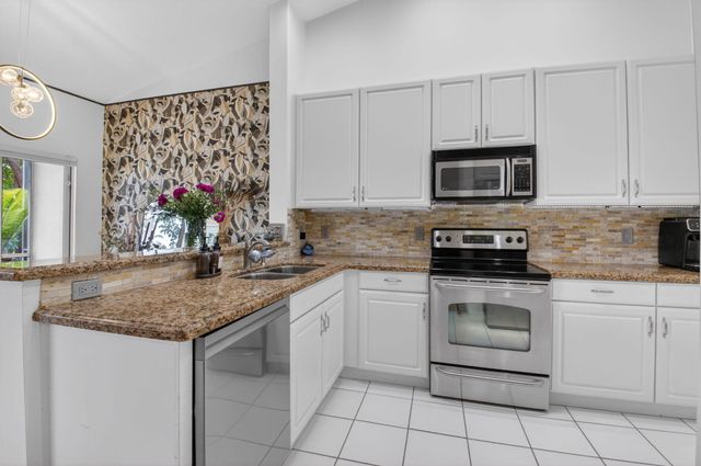 17257 Boca Club Boulevard Apt 5, Boca Raton, FL 33487