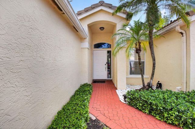 17257 Boca Club Boulevard Apt 5, Boca Raton, FL 33487