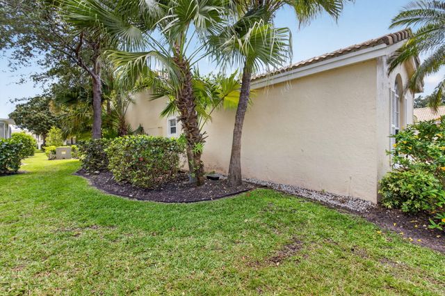 17257 Boca Club Boulevard Apt 5, Boca Raton, FL 33487