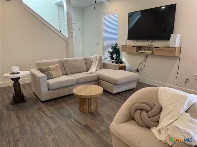 611 Parkline Drive, Georgetown, TX 78626