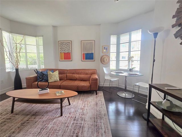 601 11th Street 107, Miami Beach, FL 33139